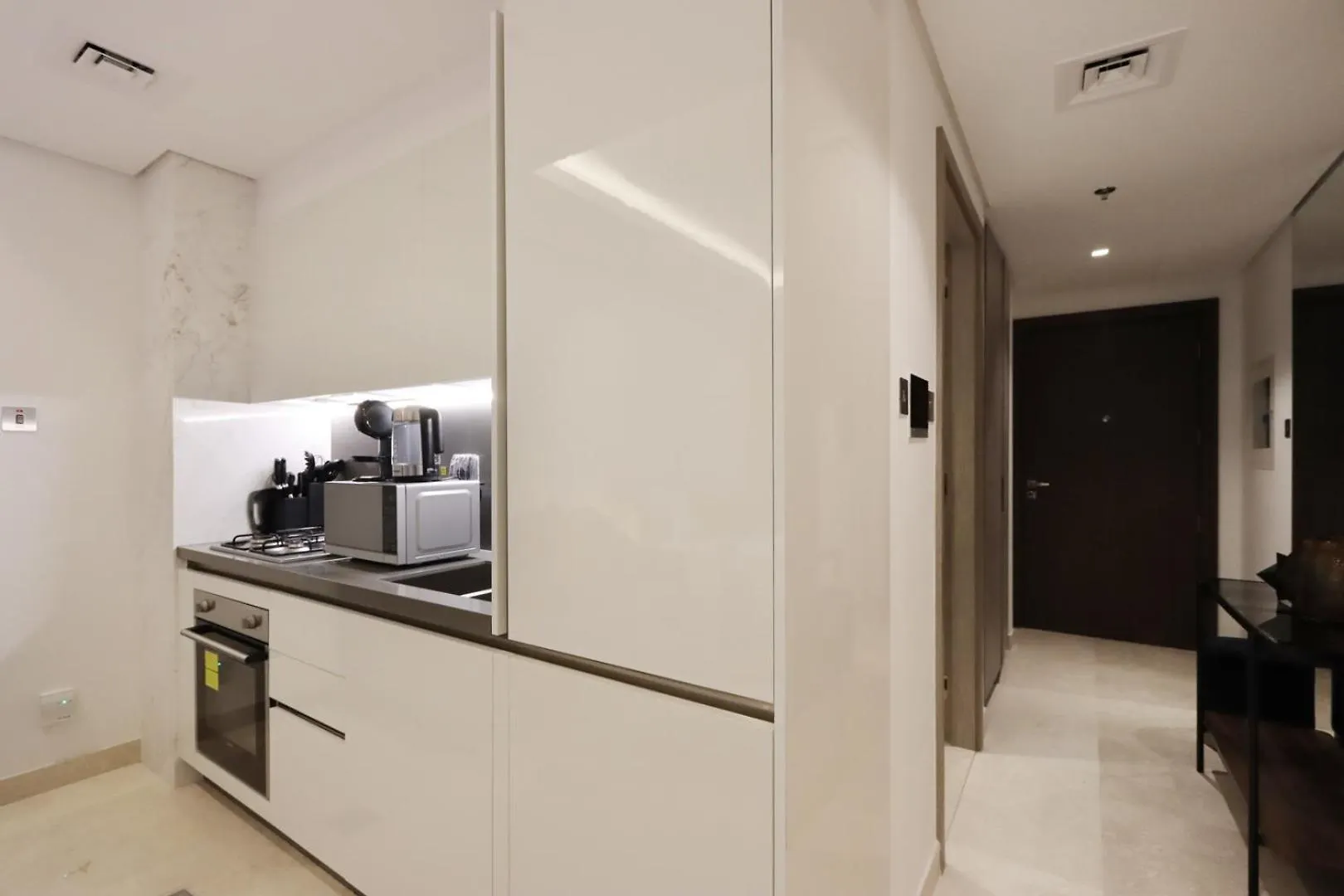 Livbnb-Studio In Stellar Location, Business Bay Dubai